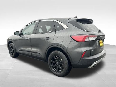 Used 2020 Ford Escape SE image 7