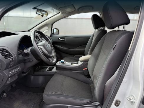 Used 2014 Nissan Leaf S image 2