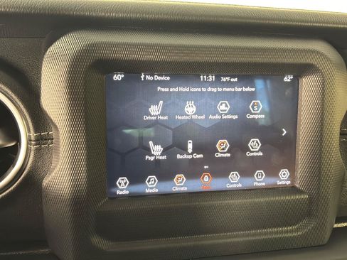 Used 2019 Jeep Wrangler Unlimited Sahara w/ Cold Weather Group AWD/4WD image 30