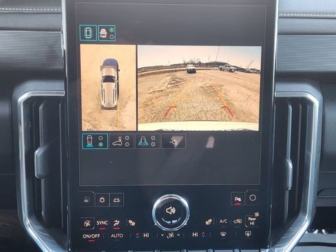 Used 2025 GMC Acadia Elevation image 18