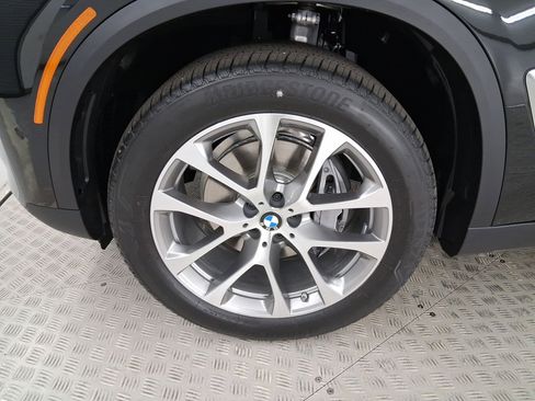 New 2026 BMW X5 sDrive40i w/ Premium Package image 5