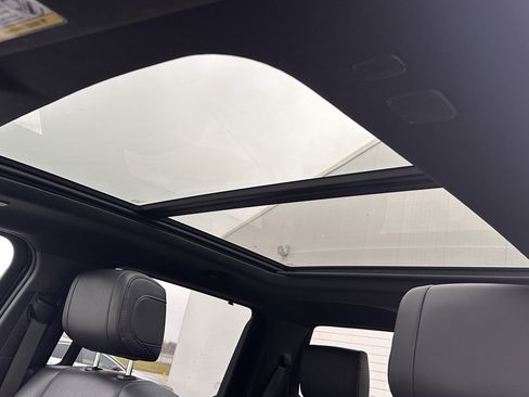 Used 2022 Toyota Tundra Platinum image 26