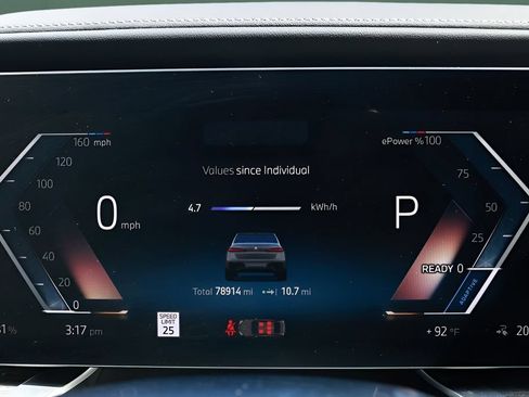 Used 2023 BMW i7 xDrive60 AWD/4WD image 40