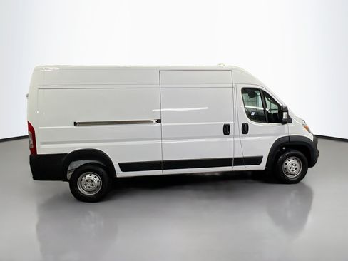 Used 2023 RAM ProMaster 2500 FWD image 3