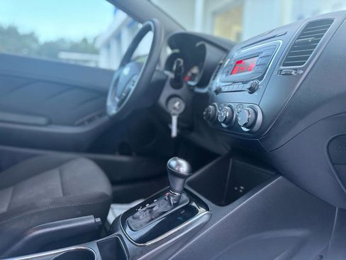 Used 2017 Kia Forte LX FWD image 49