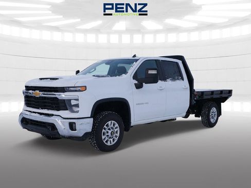 Used 2024 Chevrolet Silverado 2500 LT w/ Convenience Package AWD/4WD image 3