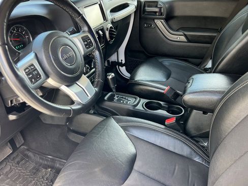 Used 2017 Jeep Wrangler Unlimited Sport AWD/4WD image 10