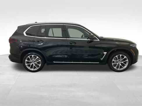 Used 2025 BMW X5 xDrive50e image 7