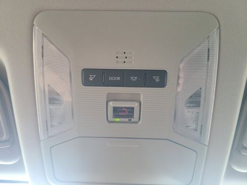 Used 2023 Toyota RAV4 XLE image 31