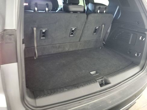 Used 2025 Buick Enclave Preferred FWD image 6