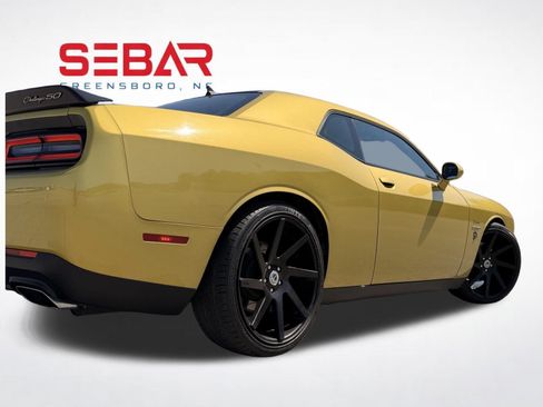 Used 2020 Dodge Challenger R/T RWD image 8
