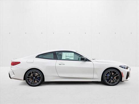 Certified 2025 BMW 440i xDrive Coupe w/ Premium Package image 4