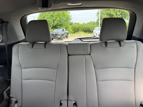 Used 2018 Honda Pilot Touring image 23