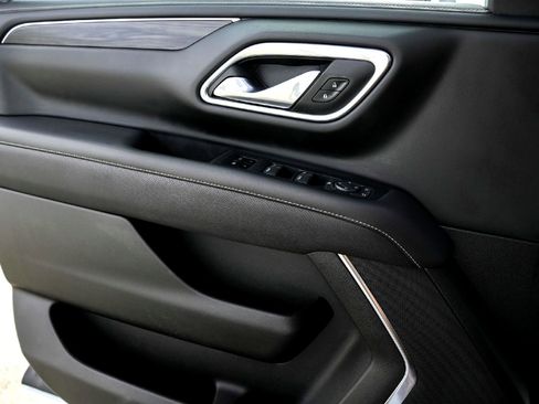 Used 2021 GMC Yukon SLT w/ Rear Media and Nav Package image 21