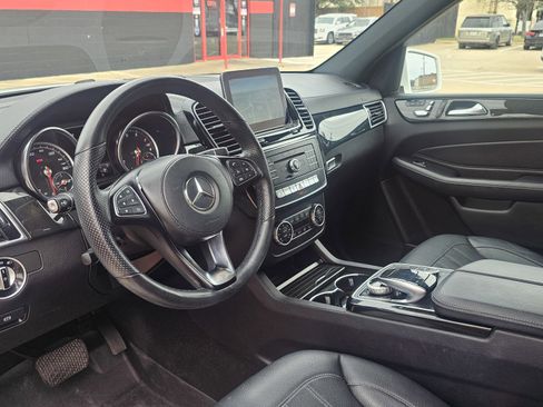 Used 2018 Mercedes-Benz GLS 450 4MATIC w/ Premium Package image 27