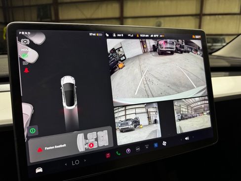 Used 2021 Tesla Model 3 Standard Range Plus image 31