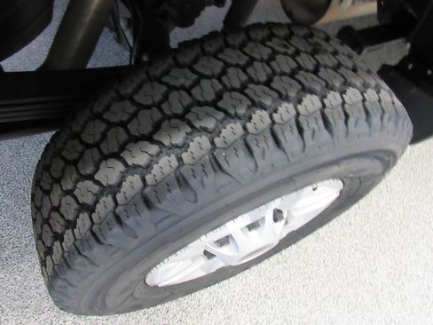 Used 2020 Chevrolet Silverado 2500 LT w/ Z71 Off-Road Package image 25