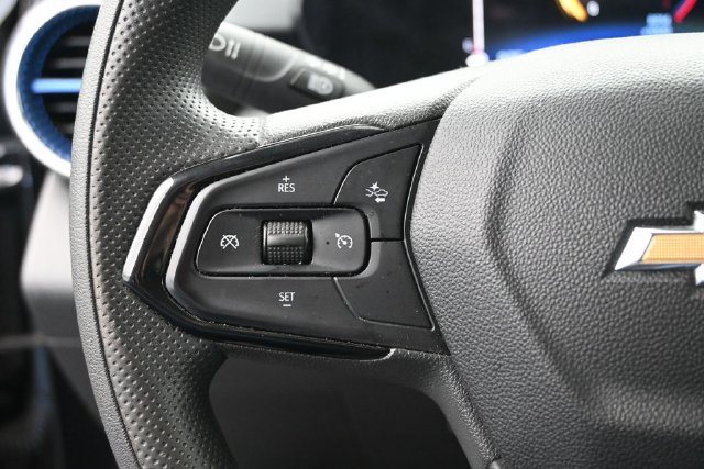 Used 2025 Chevrolet Trax LT FWD image 29