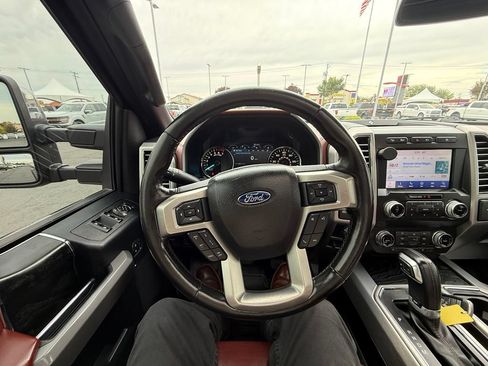 Used 2019 Ford F150 Platinum w/ Equipment Group 701A Luxury AWD/4WD image 12