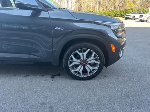 Used 2023 Kia Seltos SX w/ SX Sunroof Package image 23