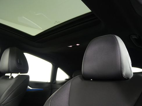 Used 2022 BMW i4 eDrive40 w/ Premium Package image 12