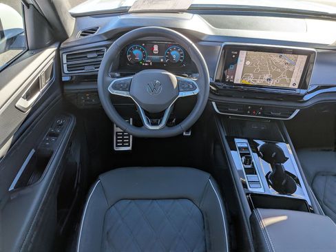 New 2026 Volkswagen Atlas Cross Sport SEL Premium R-Line image 32