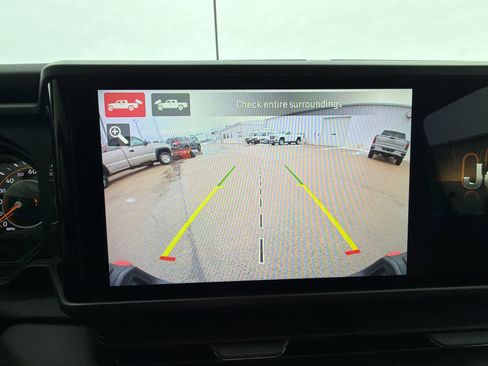 Used 2024 Jeep Gladiator Rubicon w/ Technology Group image 15