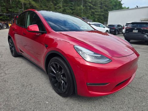 Used 2021 Tesla Model Y Long Range AWD/4WD image 1
