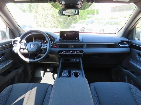 New 2025 Honda Pilot Sport image 17