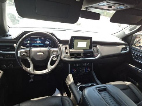 Used 2022 Chevrolet Suburban LT RWD image 8