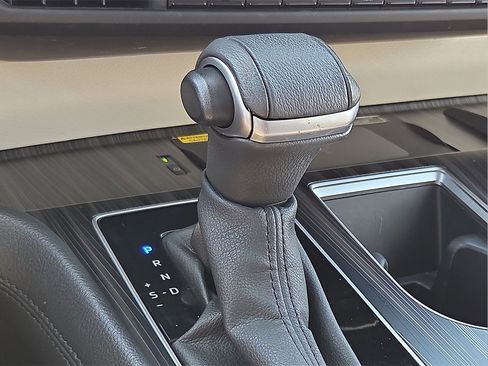 Certified 2023 Toyota Sienna Platinum image 26