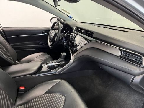 Used 2020 Toyota Camry SE AWD/4WD image 11