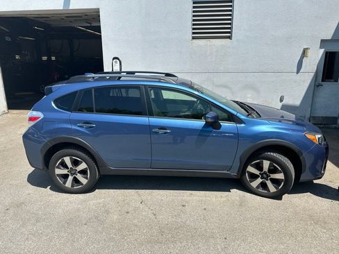 Used 2016 Subaru Crosstrek Touring AWD/4WD image 4