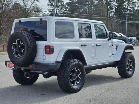 Used 2022 Jeep Wrangler Unlimited Rubicon 4xe image 6