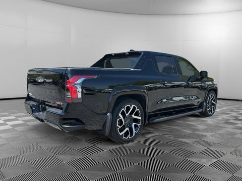 Used 2024 Chevrolet Silverado EV RST AWD/4WD image 4