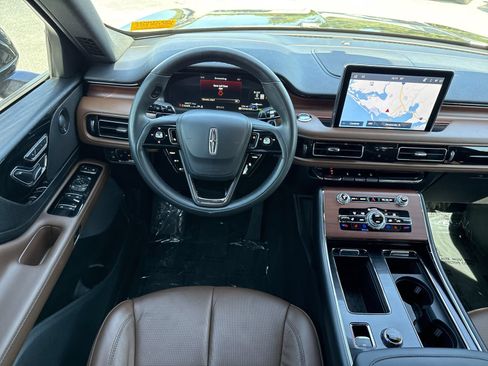 Used 2023 Lincoln Aviator Grand Touring w/ Elements Package Plus AWD/4WD image 15