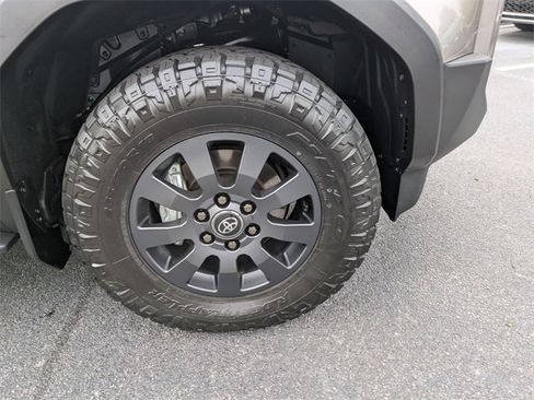 Used 2025 Toyota Land Cruiser image 12