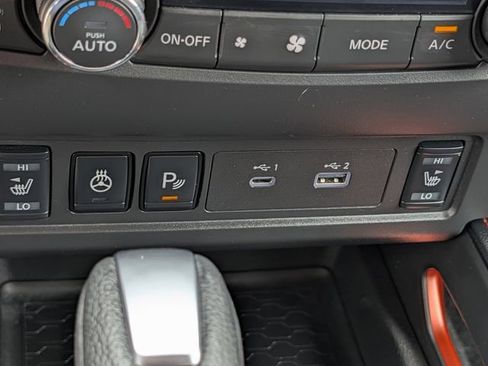 Used 2024 Nissan Frontier Pro-X w/ Pro Convenience Package RWD image 16