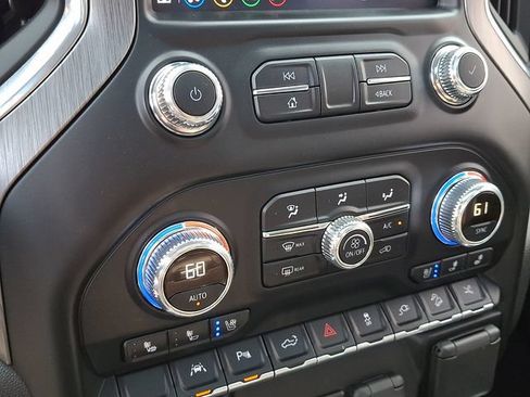 Used 2021 GMC Sierra 1500 Denali w/ Denali Premium Package AWD/4WD image 13