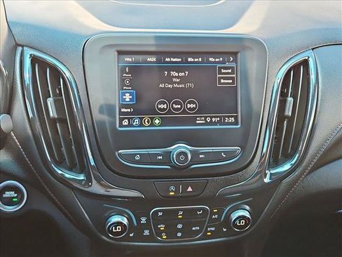 Used 2023 Chevrolet Equinox RS FWD image 14