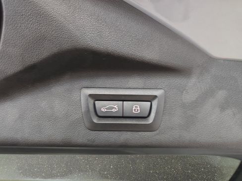 Used 2026 BMW X7 xDrive40i w/ Executive Package image 31