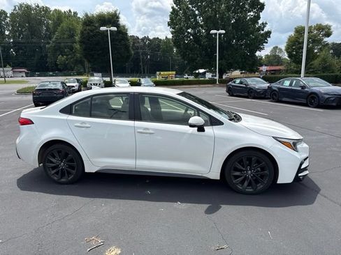 Used 2025 Toyota Corolla SE FWD image 5