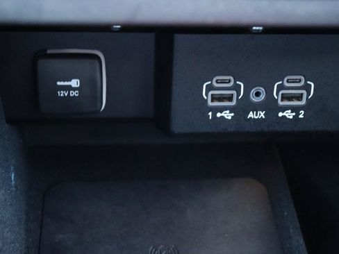 Used 2025 Jeep Wagoneer Series II w/ 8-Passenger Seating Package AWD/4WD image 43