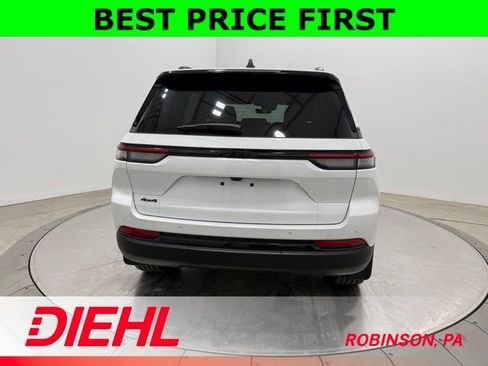 New 2025 Jeep Grand Cherokee Altitude AWD/4WD image 6