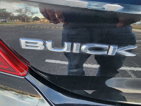 Used 2017 Buick Regal Premium w/ Driver Confidence Package #1 image 10