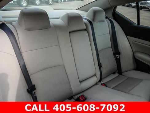 Used 2025 Nissan Altima 2.5 SV FWD image 16