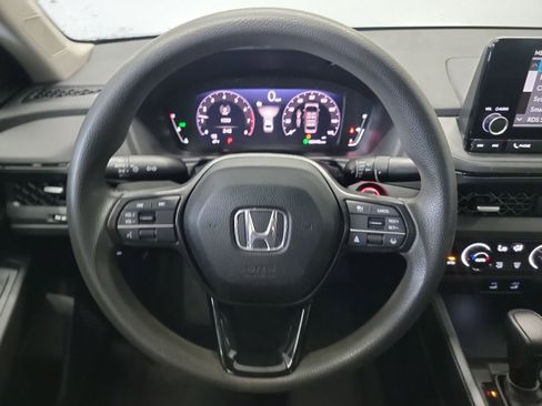 Used 2023 Honda Accord EX image 17