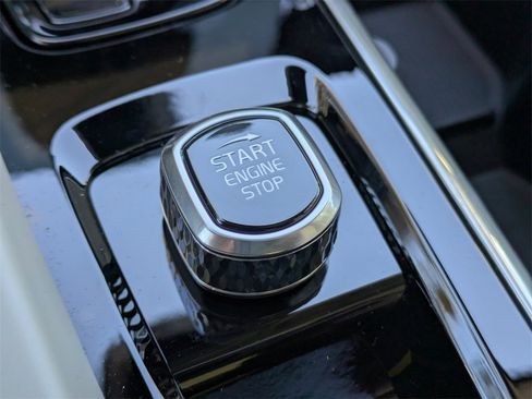 New 2026 Volvo XC60 T8 Ultra w/ Protection Package Premier image 42