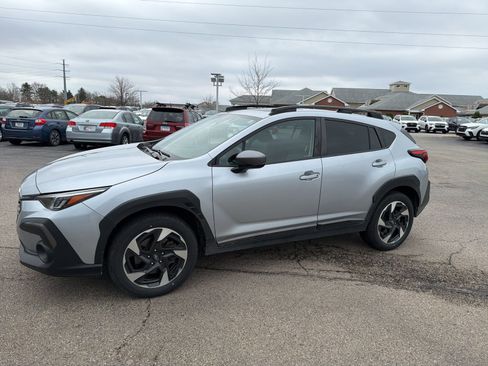 Certified 2024 Subaru Crosstrek 2.5i Limited w/ Crosstrek Mirror Package image 19