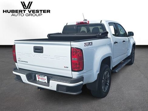 Used 2022 Chevrolet Colorado Z71 AWD/4WD image 6